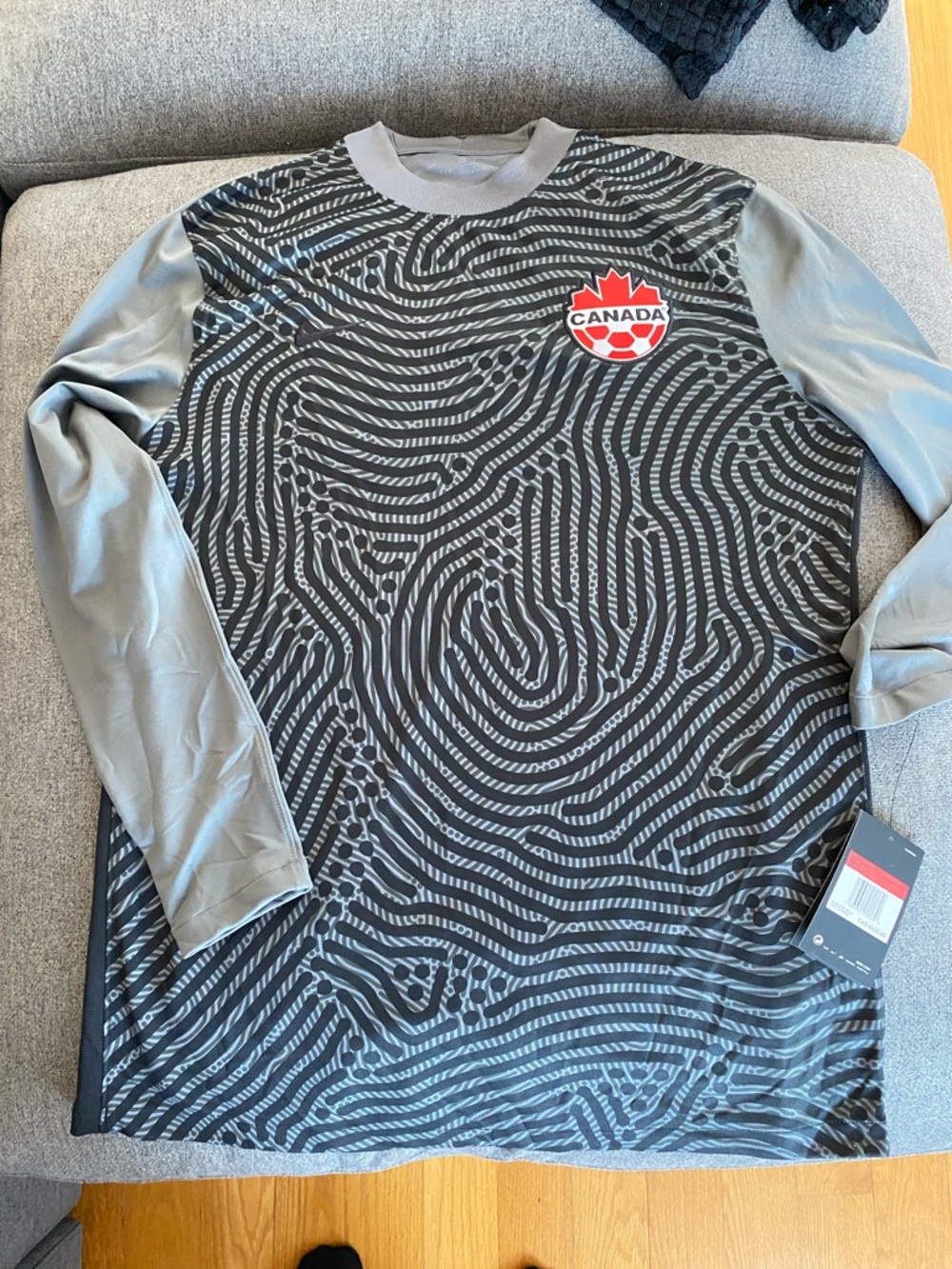 Nike Canada Men’s Long-Sleeve Black and Gray Soccer Jersey